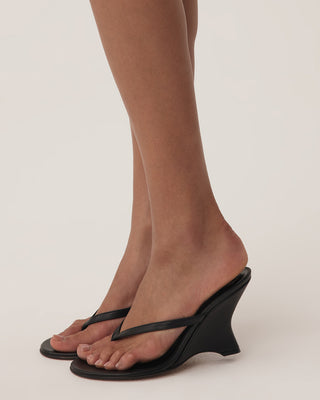 Muse Thong Wedge | Black Leather