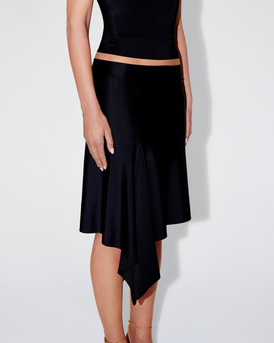 スカート Grain Finish Asymmetric Skirt - black Mame Kurogouchi：Grain Finish Asymmetric Skirt - BLACK