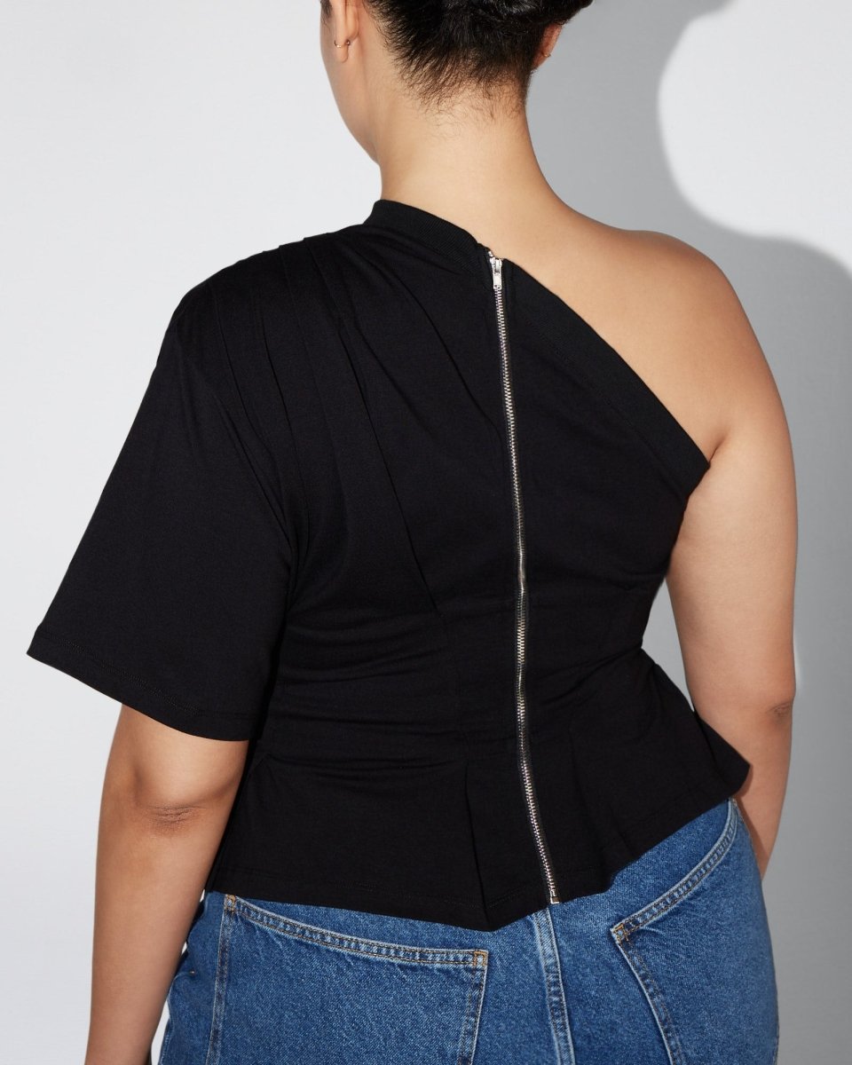 One Shoulder Cinching Tee | Black