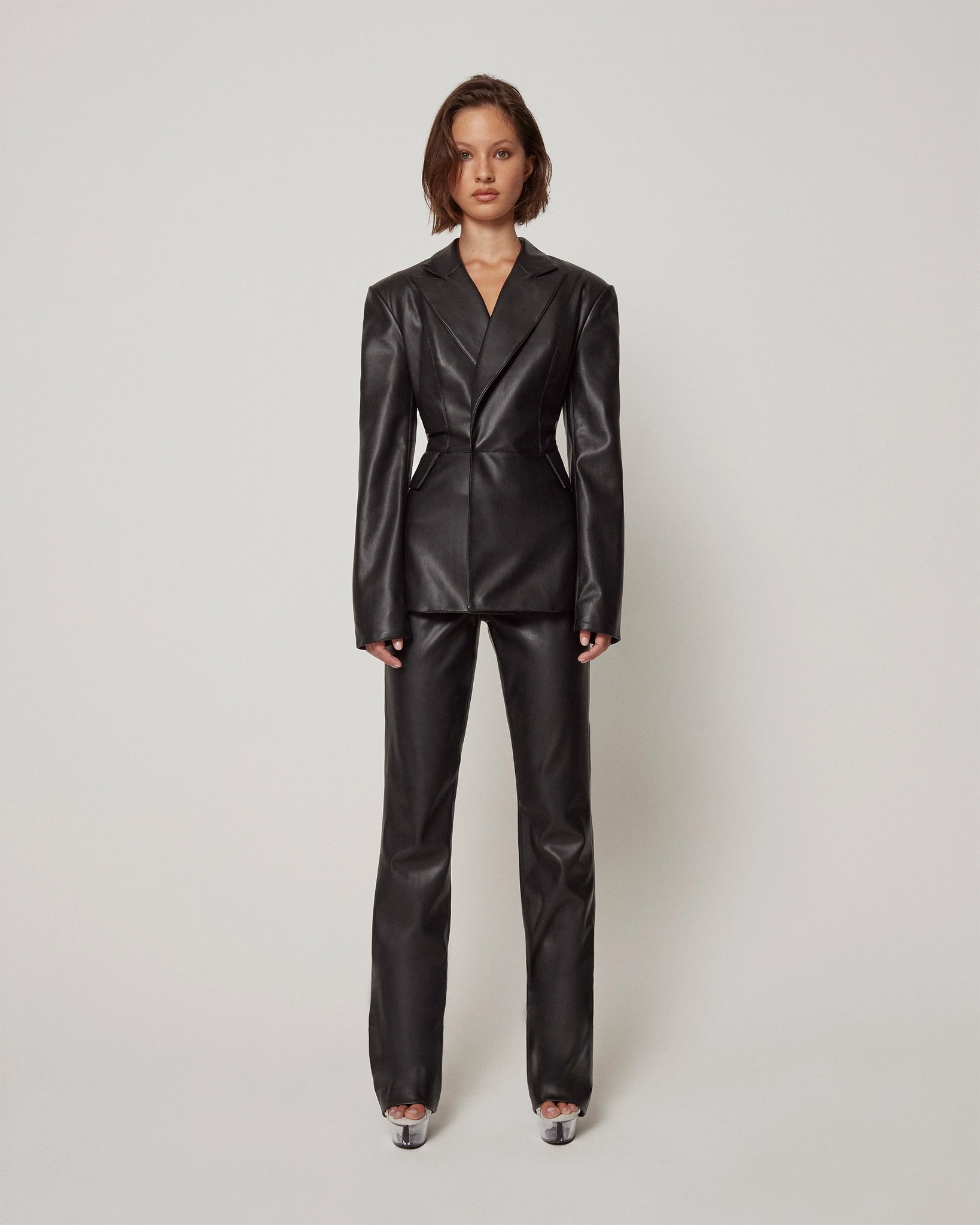 PK24-8027-F002_BLACK_PK24-4040