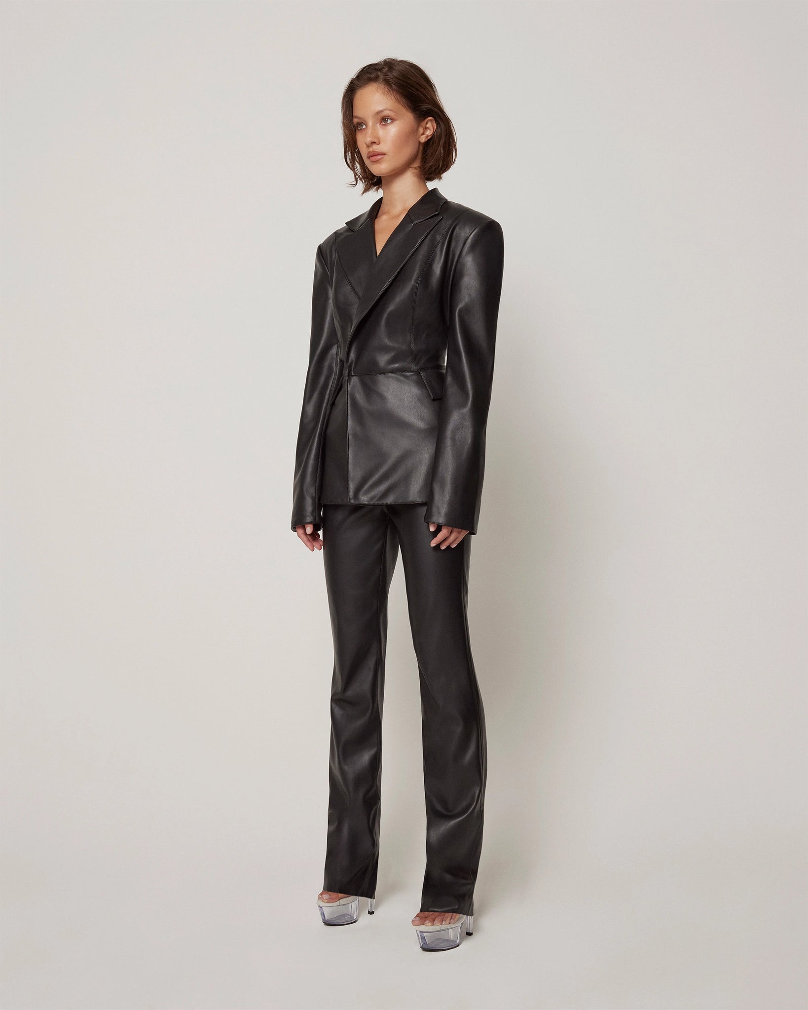 PK24-8027-F002_BLACK_PK24-4040