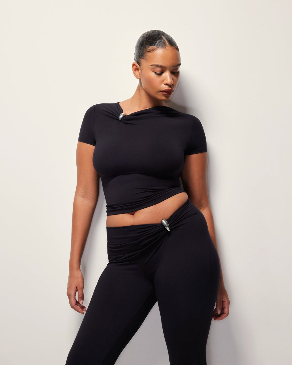 Pierced Cinch Pant | Black